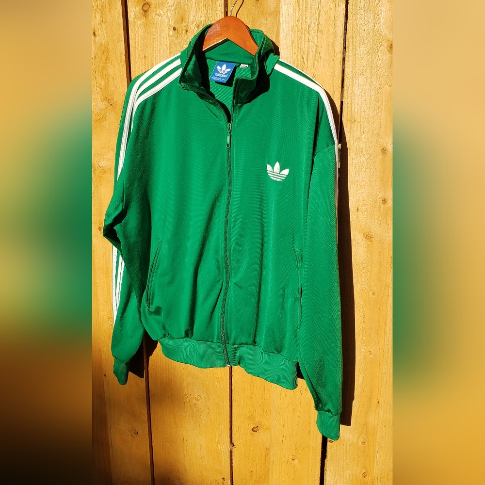 Hunter green Adidas zip front xl jacket with collar.